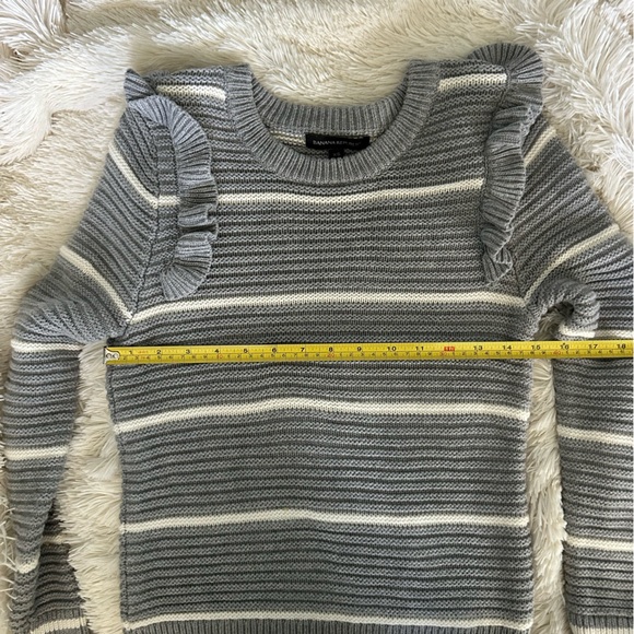 Banana Republic striped sweater with ruffle shoulder details - Picture 5 of 6
